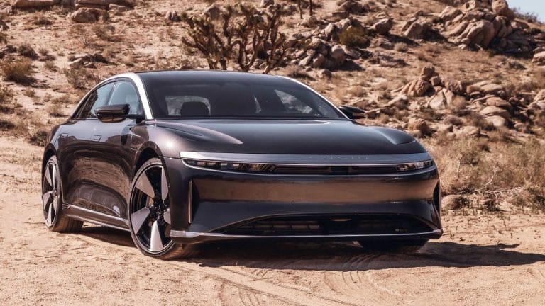 BMW i7 xDrive60 vs Lucid Air Grand Touring 2023 [Price Specifications Capacity]